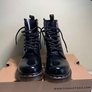 Dr. Martens 1460 Laceup Woman